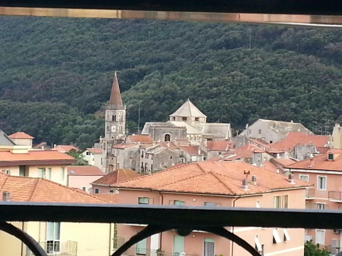 Appartement La Dimora Del Sole à Finale Ligure Extérieur photo